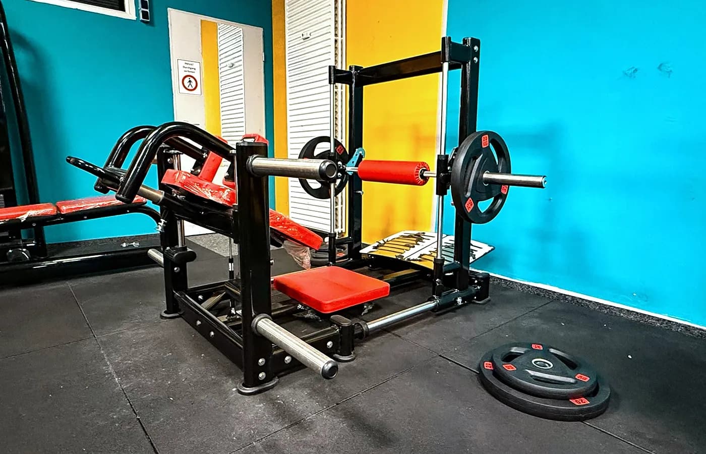 Kraftmaschine im Gerätebereich von Allmli Fitness